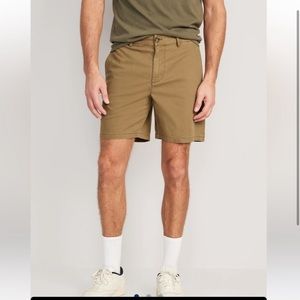 NWT 7 inch Khaki Chino Shorts, Size 31
